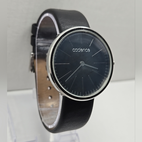 Cadence Watch Men 38mm Silver Tone Black Leather Band New Battery - Picture 3 of 11